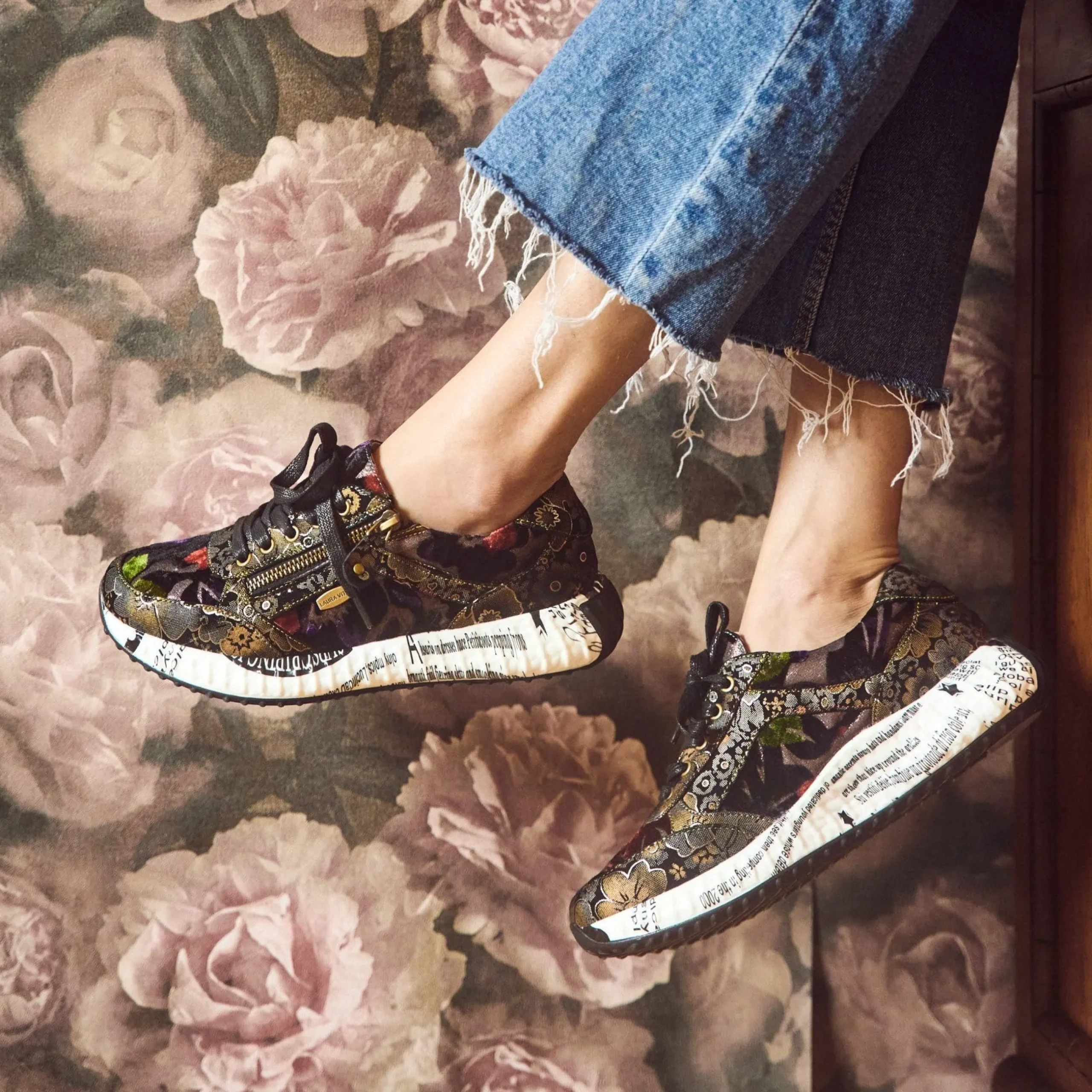 Shop Baskets - BURTON 11 Sneakers